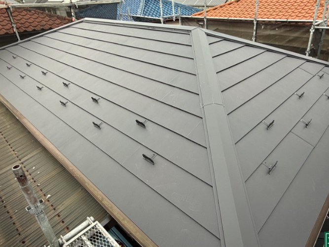 棟板金を新規設置